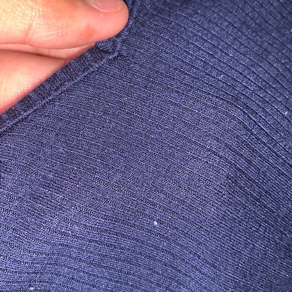 this short shirt is from shein - Picture 4 of 4